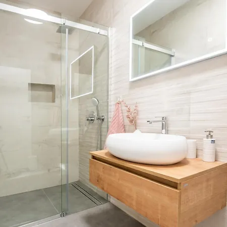 Niko With Heated Pool