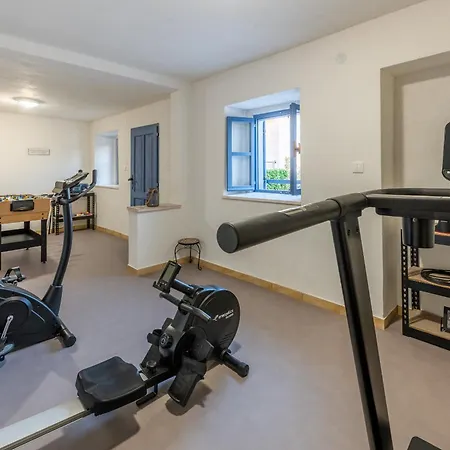 Niko With Heated Pool * Pridraga