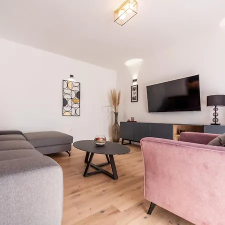 Niko With Heated Pool Villa Pridraga