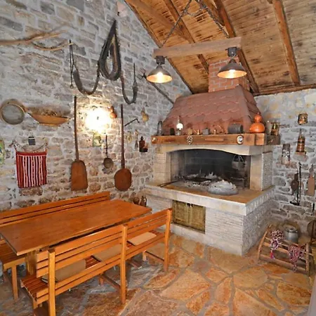 Niko With Heated Pool Villa