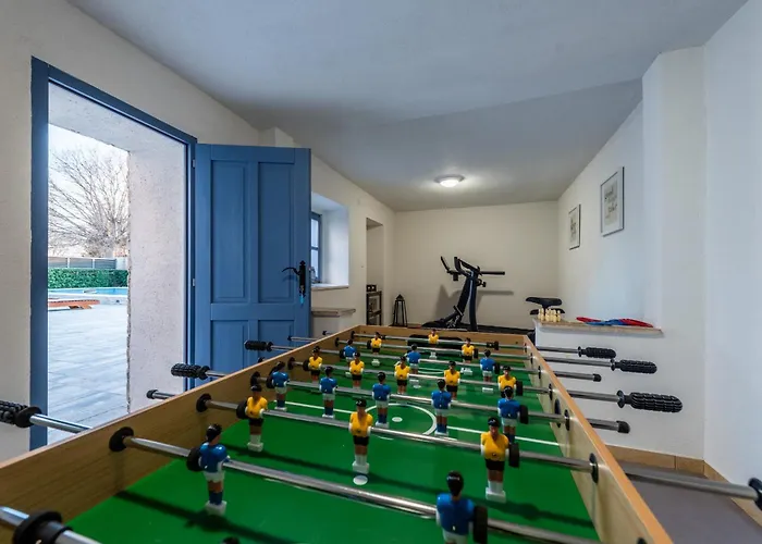 Niko With Heated Pool Вилла