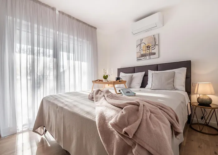 Niko With Heated Pool * Pridraga