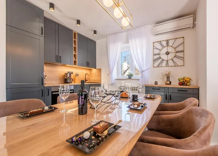 Niko With Heated Pool Вилла