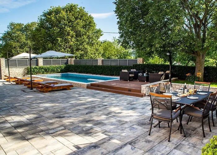 Niko With Heated Pool * Pridraga