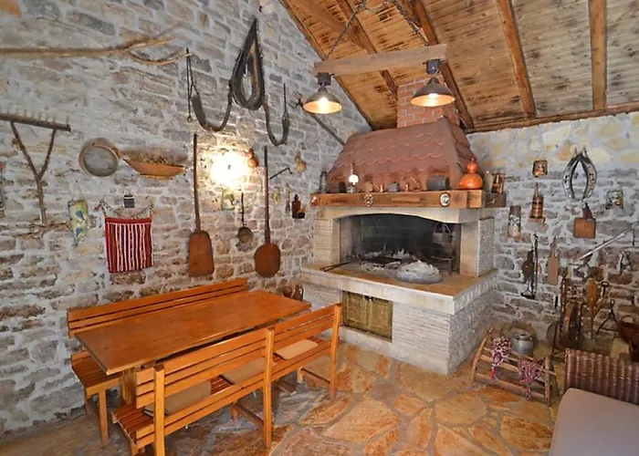 Niko With Heated Pool Вилла